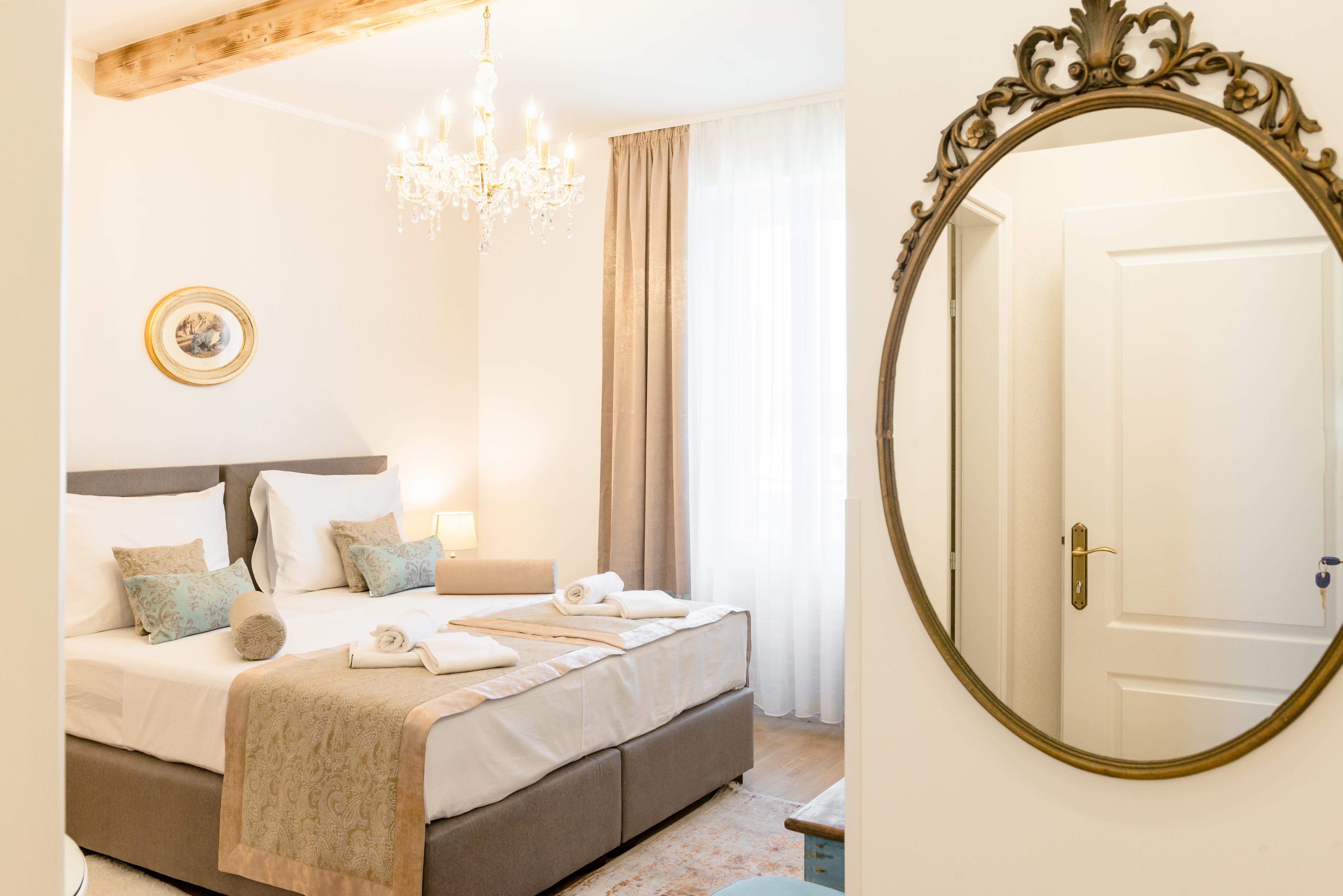 Le Monde Luxury Accommodation Сплит Екстериор снимка