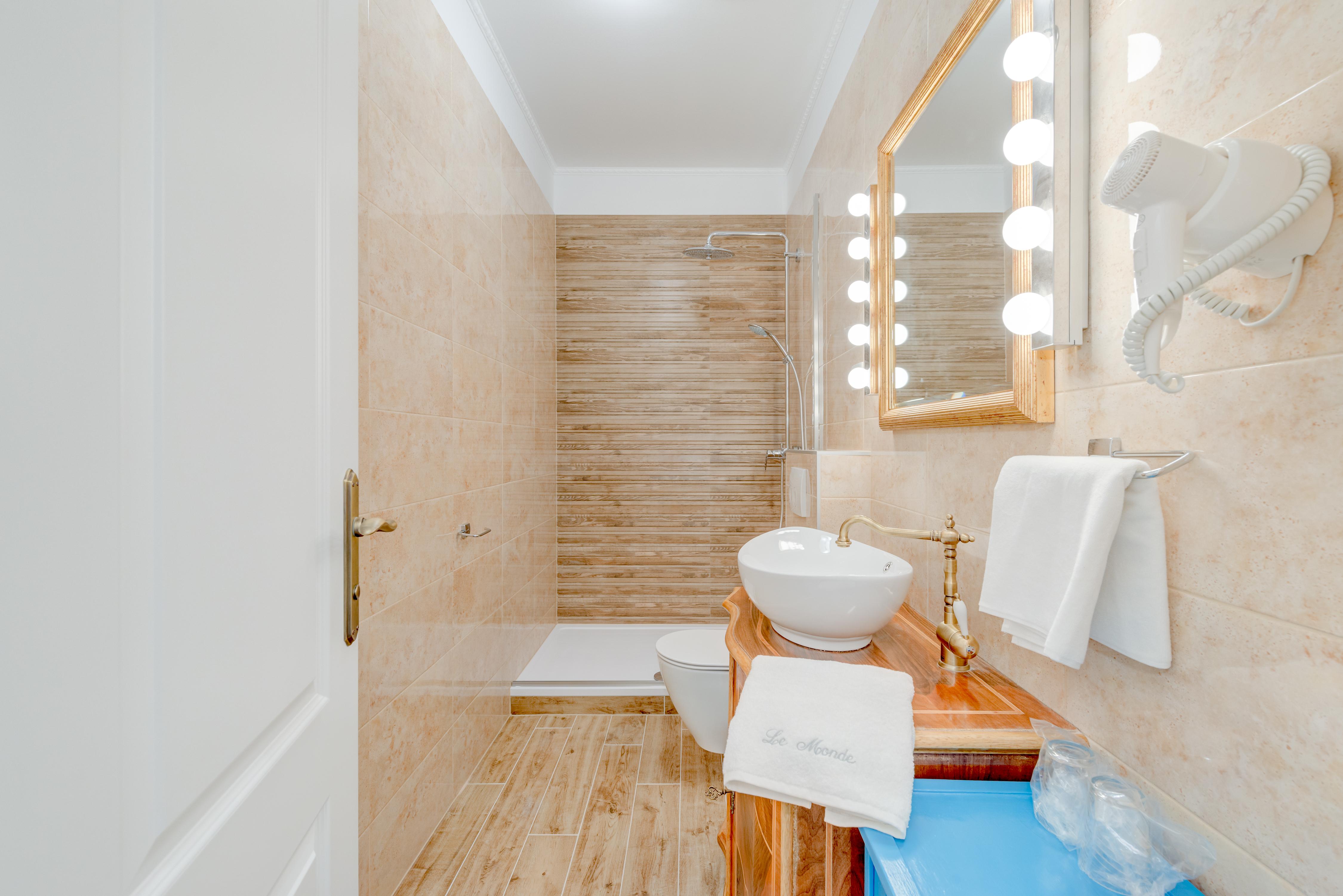 Le Monde Luxury Accommodation Сплит Екстериор снимка