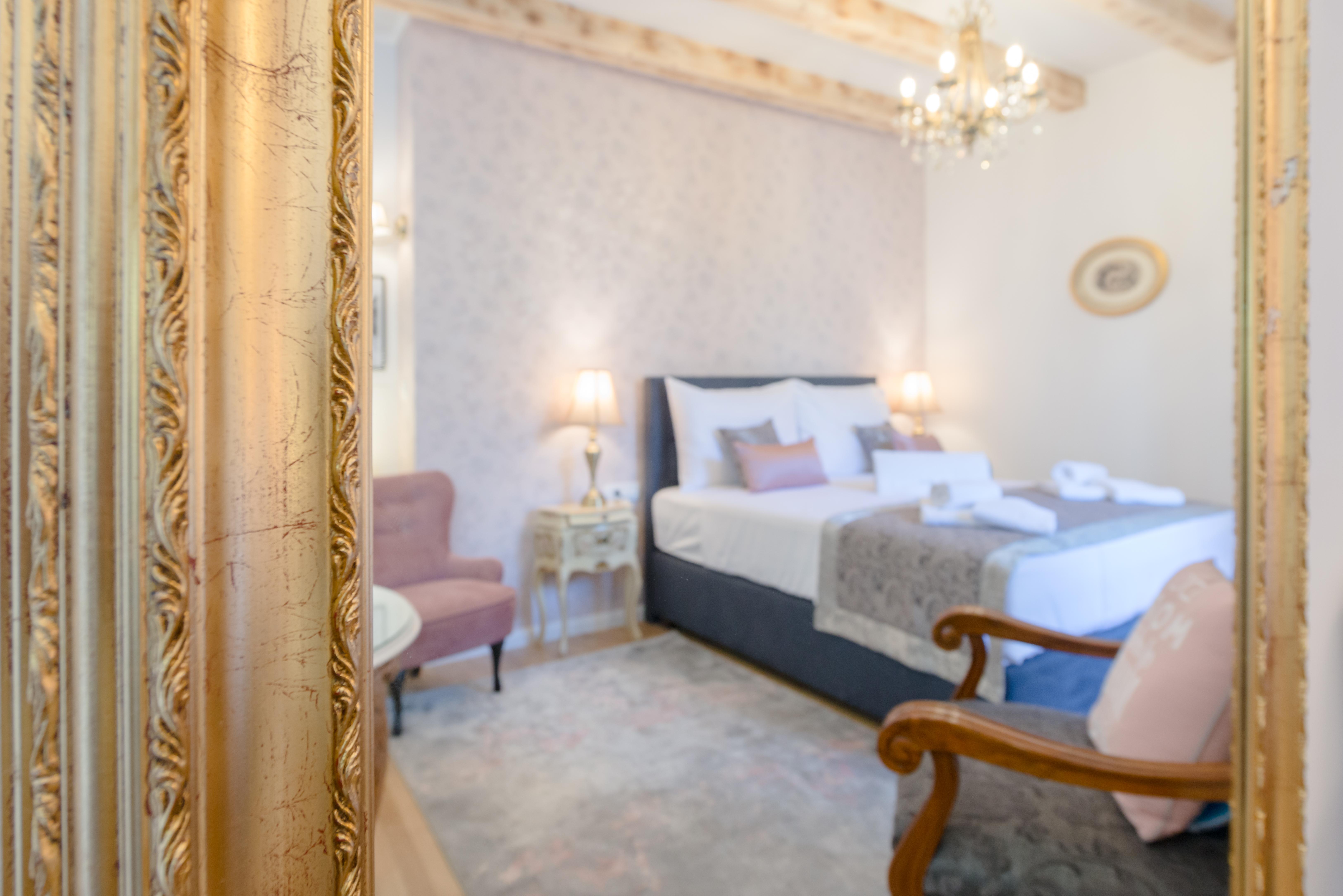 Le Monde Luxury Accommodation Сплит Екстериор снимка