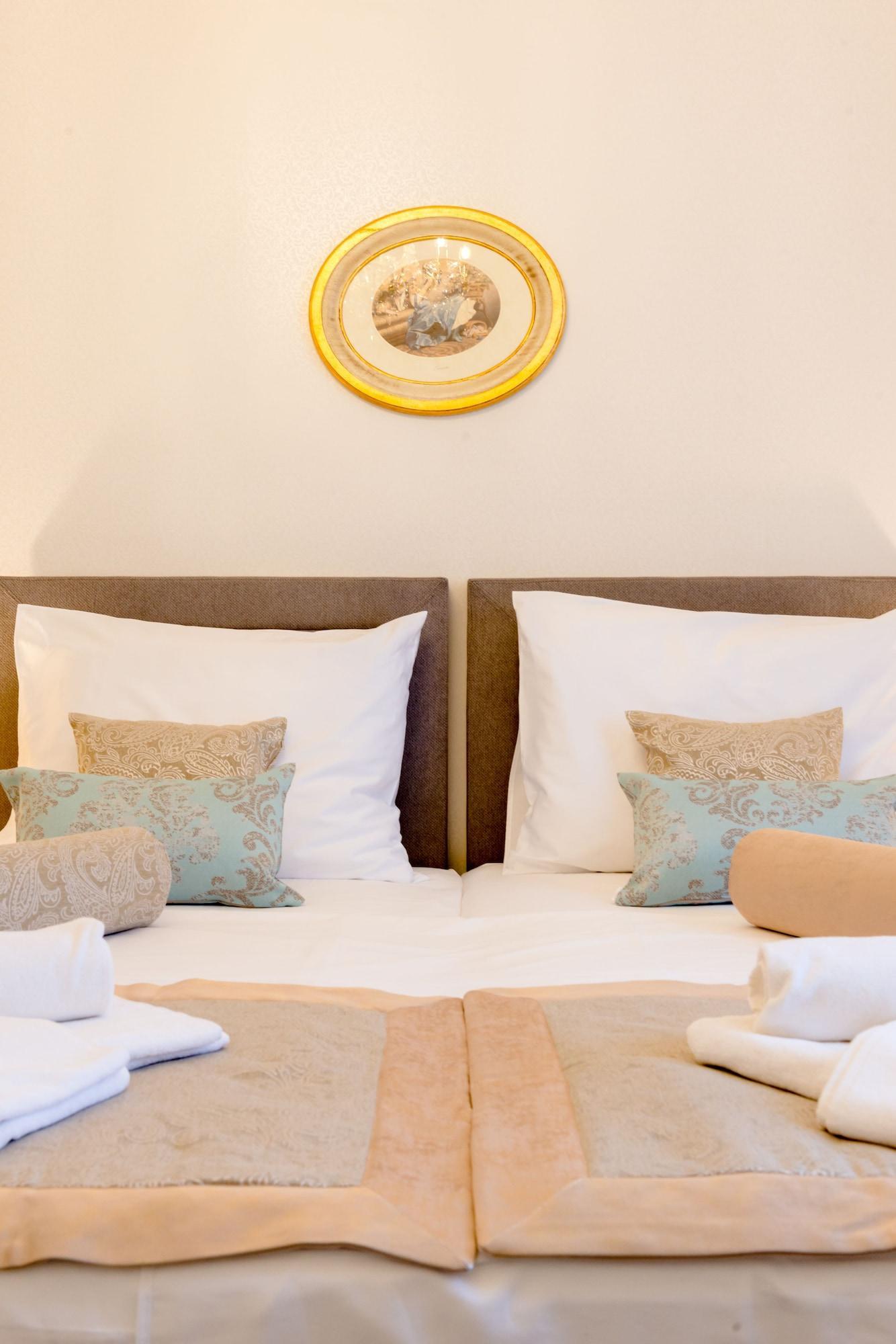 Le Monde Luxury Accommodation Сплит Екстериор снимка