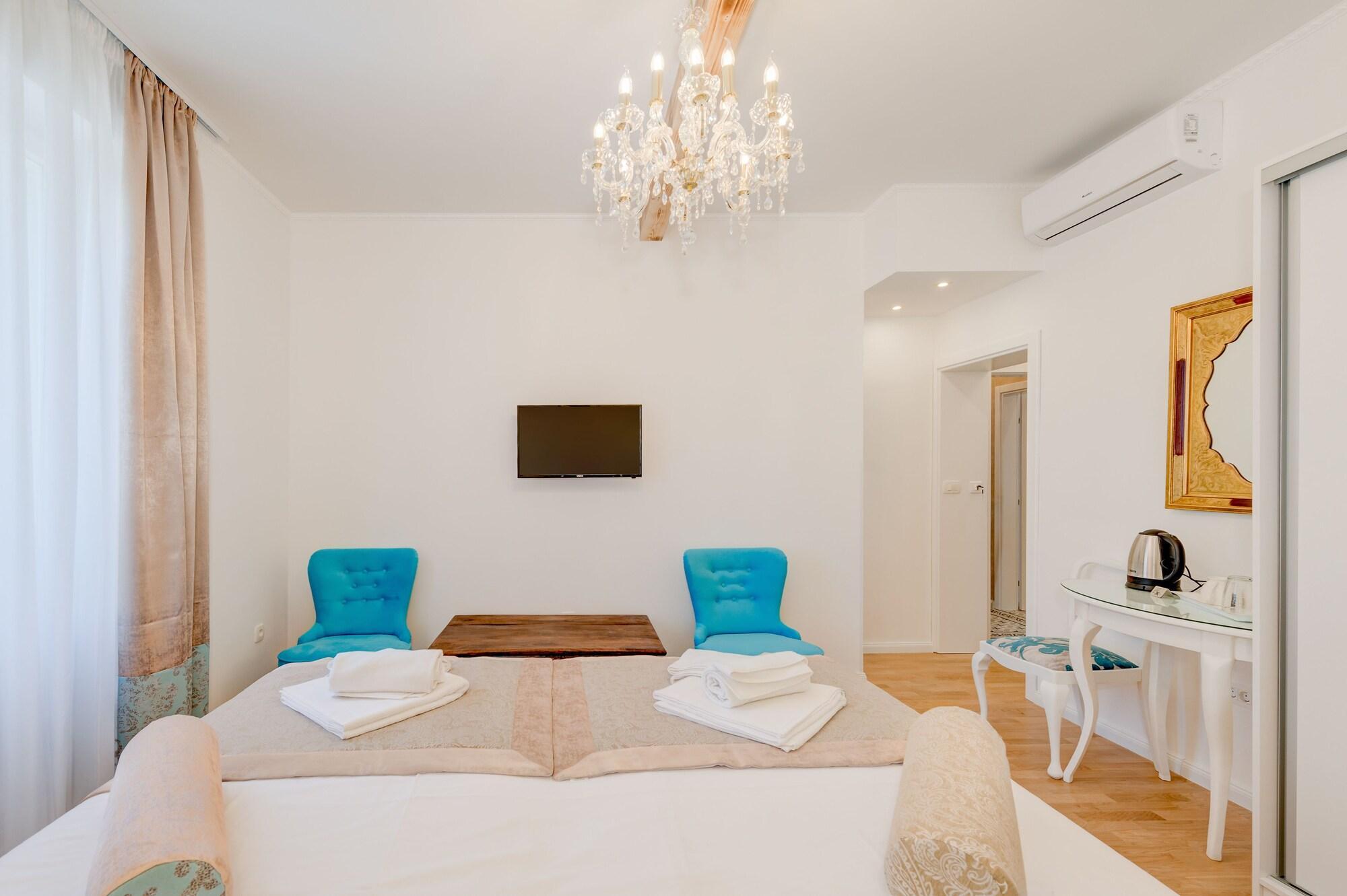 Le Monde Luxury Accommodation Сплит Екстериор снимка