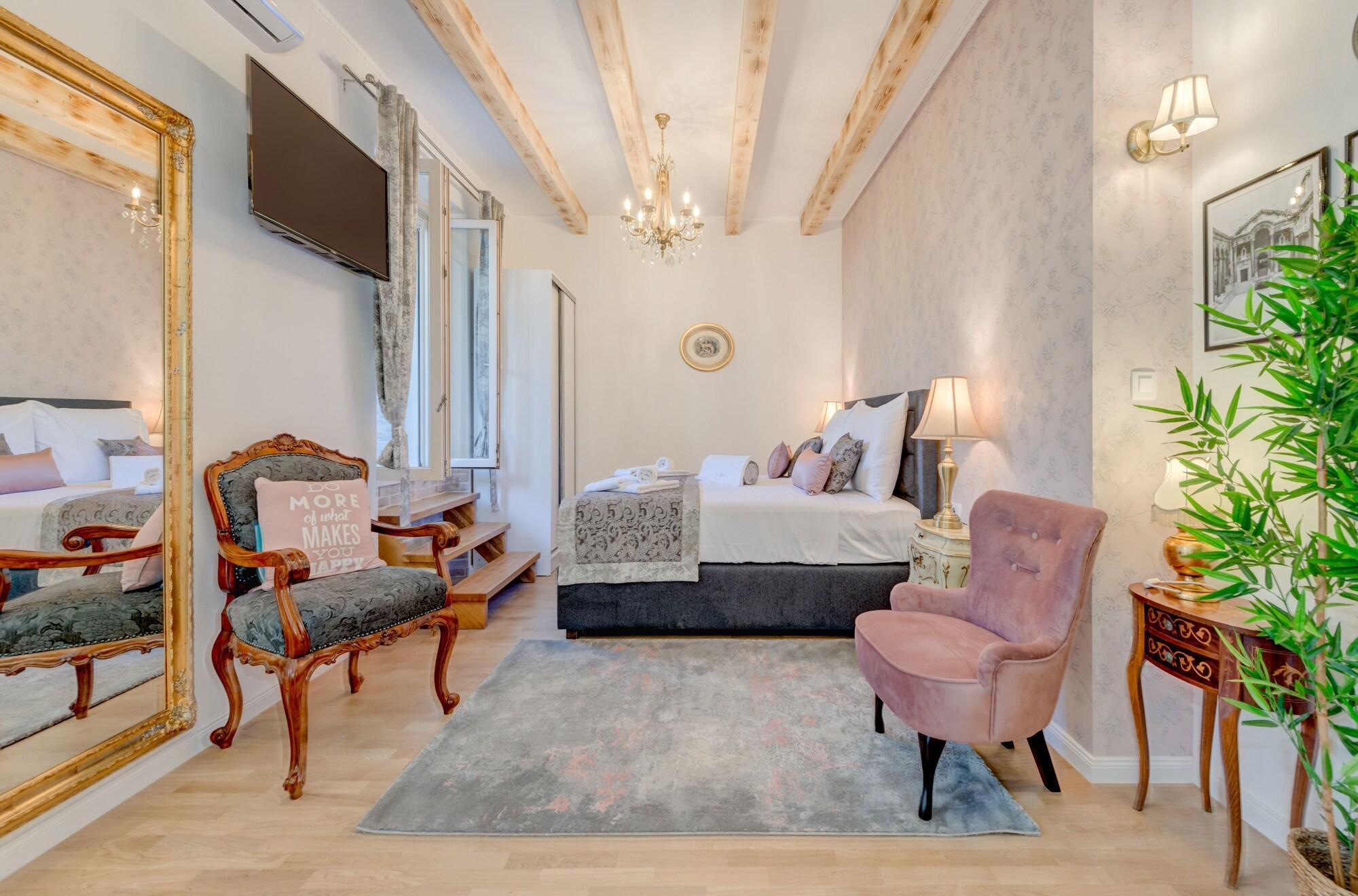 Le Monde Luxury Accommodation Сплит Екстериор снимка