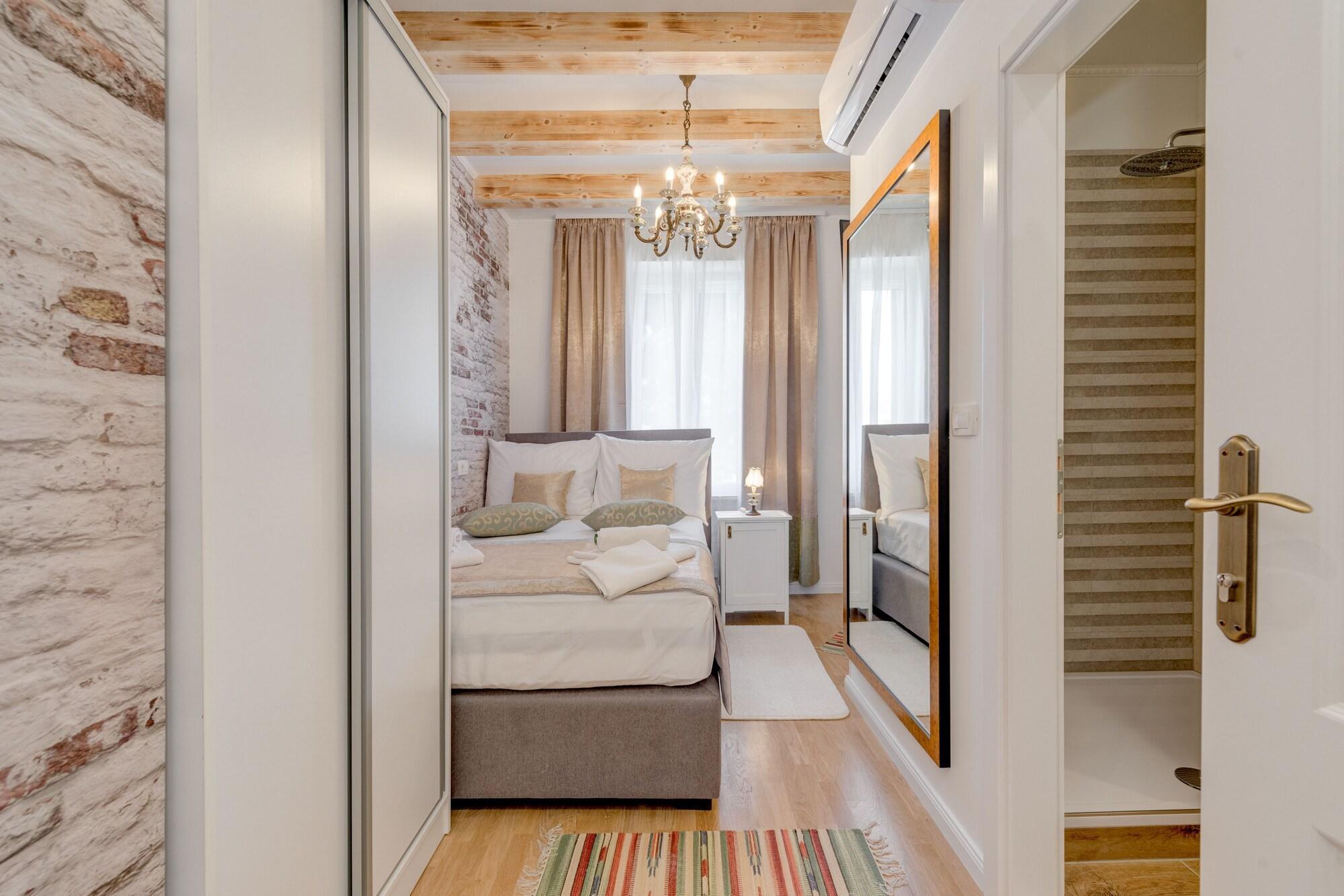 Le Monde Luxury Accommodation Сплит Екстериор снимка