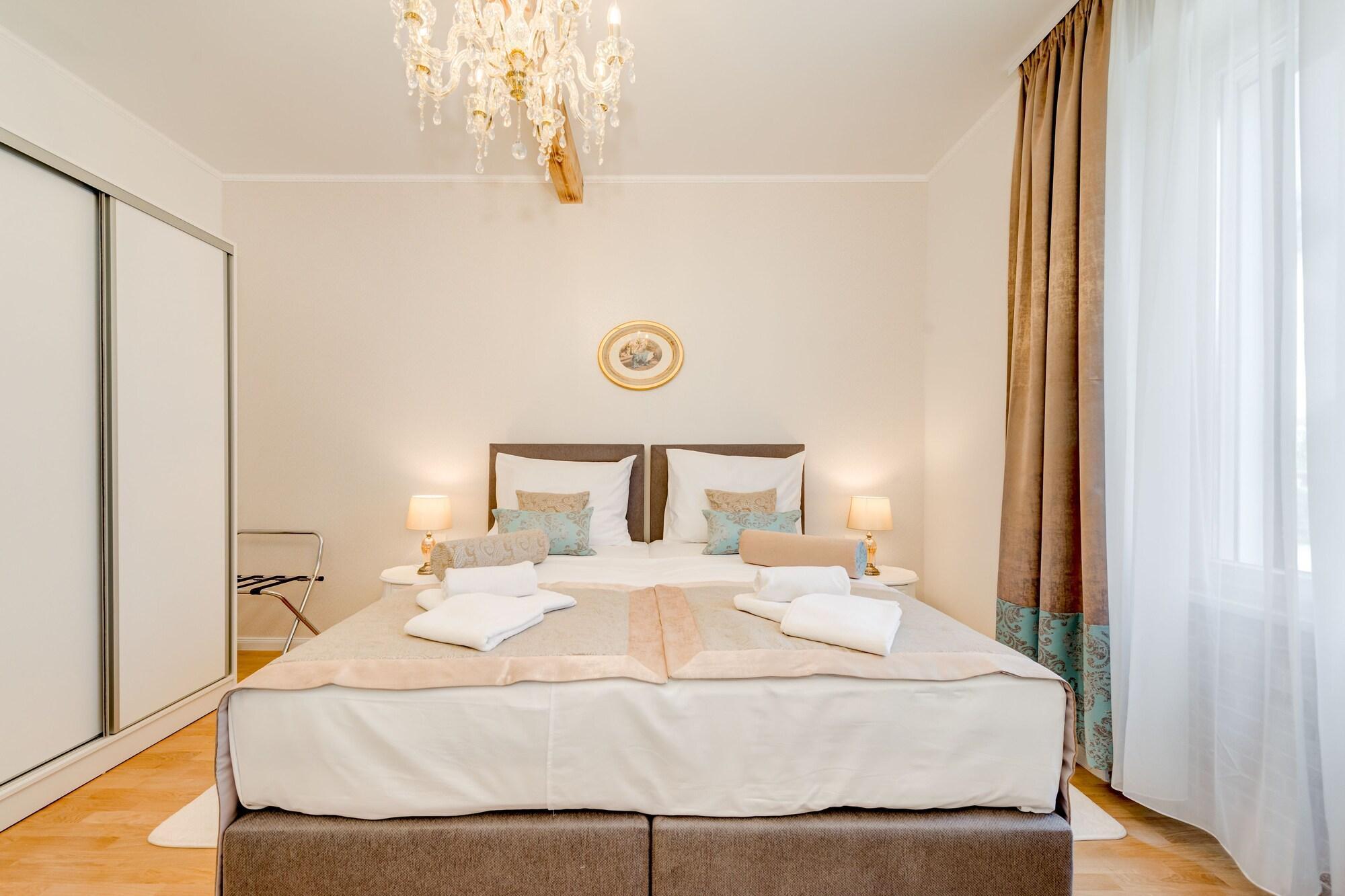Le Monde Luxury Accommodation Сплит Екстериор снимка